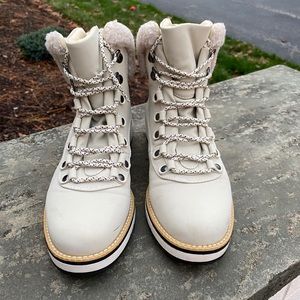 Aspen “Nomad” water resistant women’s boots